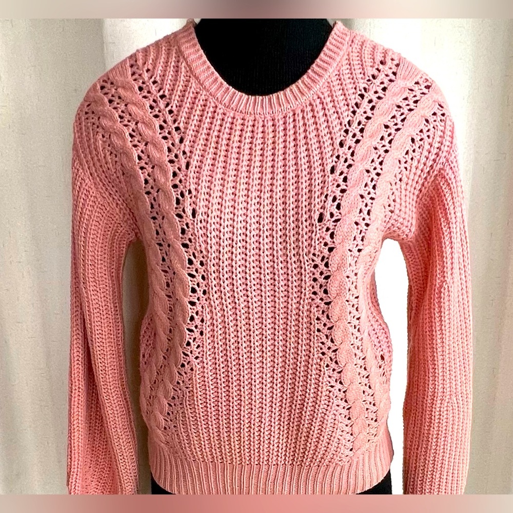 No Bounderies Juniors Caged Back Sweater XS. (Y-W)